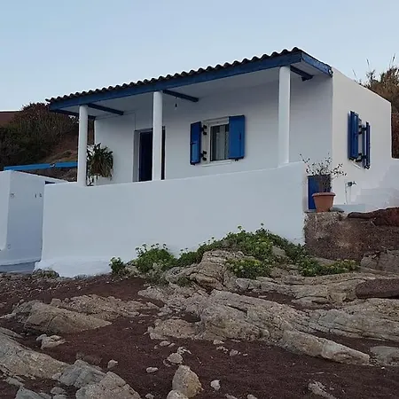 μικρο σπιτι διπλα στο κυμα Semesterbostad Agia Pelagia (Kythira)